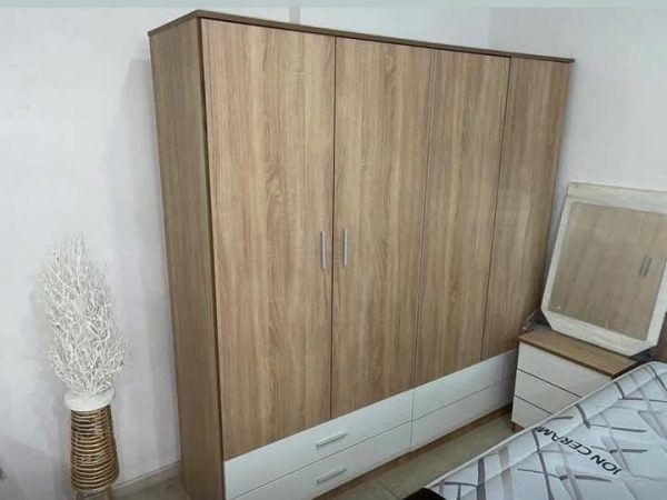 Armario 4 puertas - 4 cajones PRECIO: 280€